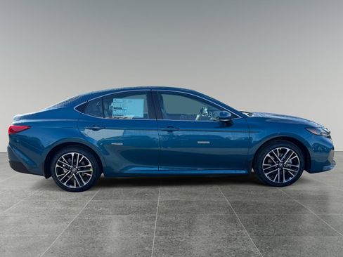 New 2026 Toyota Camry XLE AWD/4WD image 6