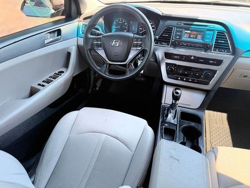 Used 2017 Hyundai Sonata SE image 19