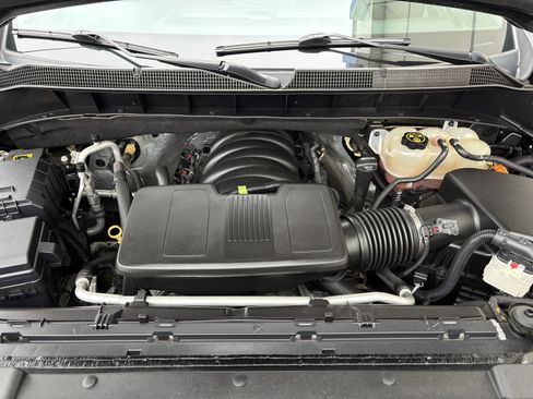 Used 2020 Chevrolet Silverado 1500 High Country w/ Technology Package image 10