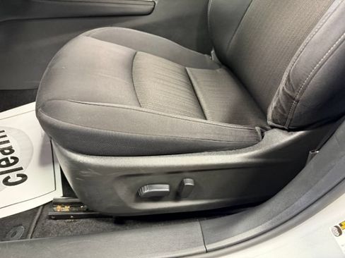 Used 2023 Nissan Altima 2.5 SV FWD image 11