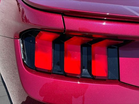 Used 2025 Ford Mustang GT RWD image 27