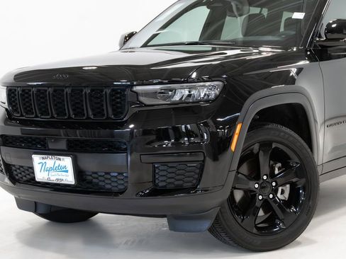 Certified 2024 Jeep Grand Cherokee L Altitude AWD/4WD image 2