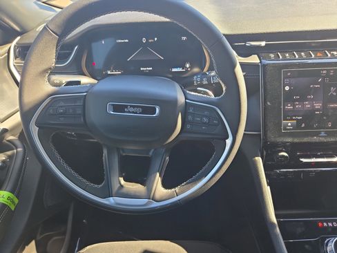 New 2025 Jeep Grand Cherokee Laredo X image 11