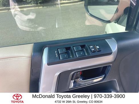 Used 2021 Toyota 4Runner Limited AWD/4WD image 13