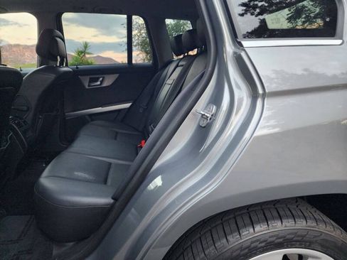 Used 2011 Mercedes-Benz GLK 350 2WD image 26