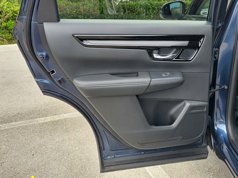 Used 2024 Honda CR-V EX-L image 12
