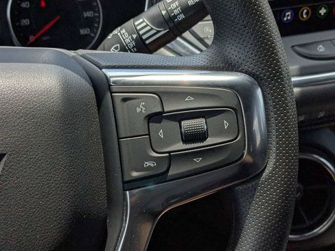 Used 2025 Chevrolet Blazer LT FWD image 22