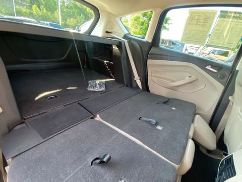 Used 2015 Ford C-MAX SEL w/ Equipment Group 302A FWD image 26