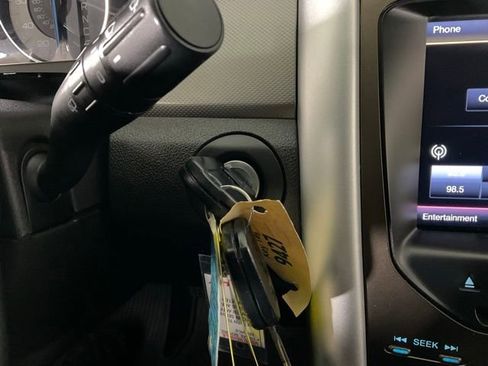 Used 2013 Ford Edge SEL image 16