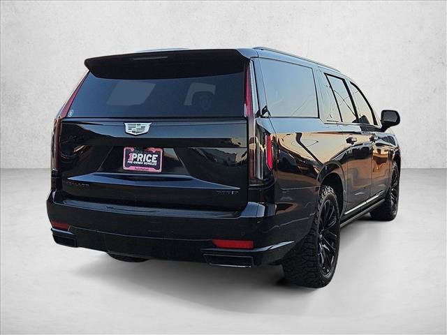 Used 2023 Cadillac Escalade ESV Sport Platinum w/ LPO, ONYX Package AWD/4WD image 5