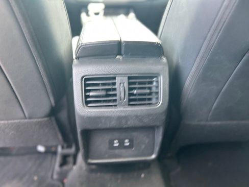 Used 2024 Nissan Rogue SV w/ SV Premium Package image 16