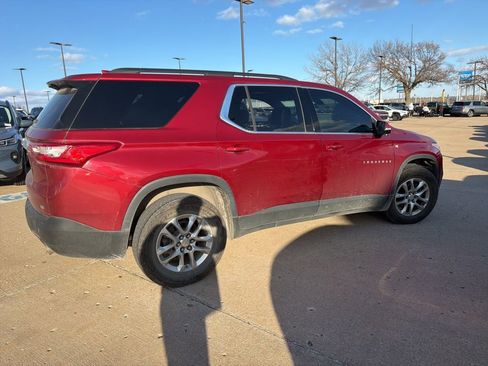 Used 2020 Chevrolet Traverse LT image 5