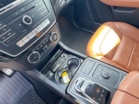 Used 2016 Mercedes-Benz GLE 400 4MATIC image 19