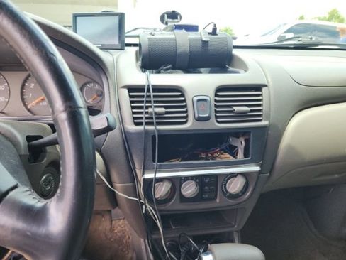 Used 2003 Nissan Sentra GXE FWD image 36