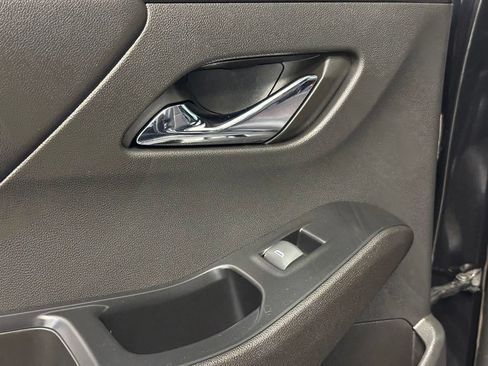 Used 2023 Chevrolet Traverse High Country AWD/4WD image 18