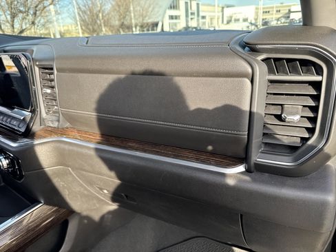 Used 2022 GMC Sierra 1500 Elevation w/ Elevation Premium Package image 21