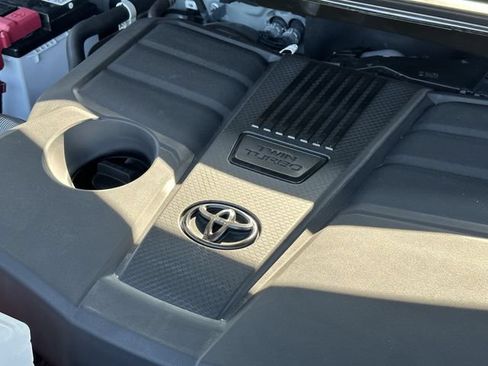 Used 2025 Toyota Tundra Platinum AWD/4WD image 35
