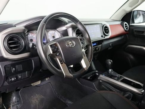 Used 2022 Toyota Tacoma SR5 w/ Technology Package RWD image 23