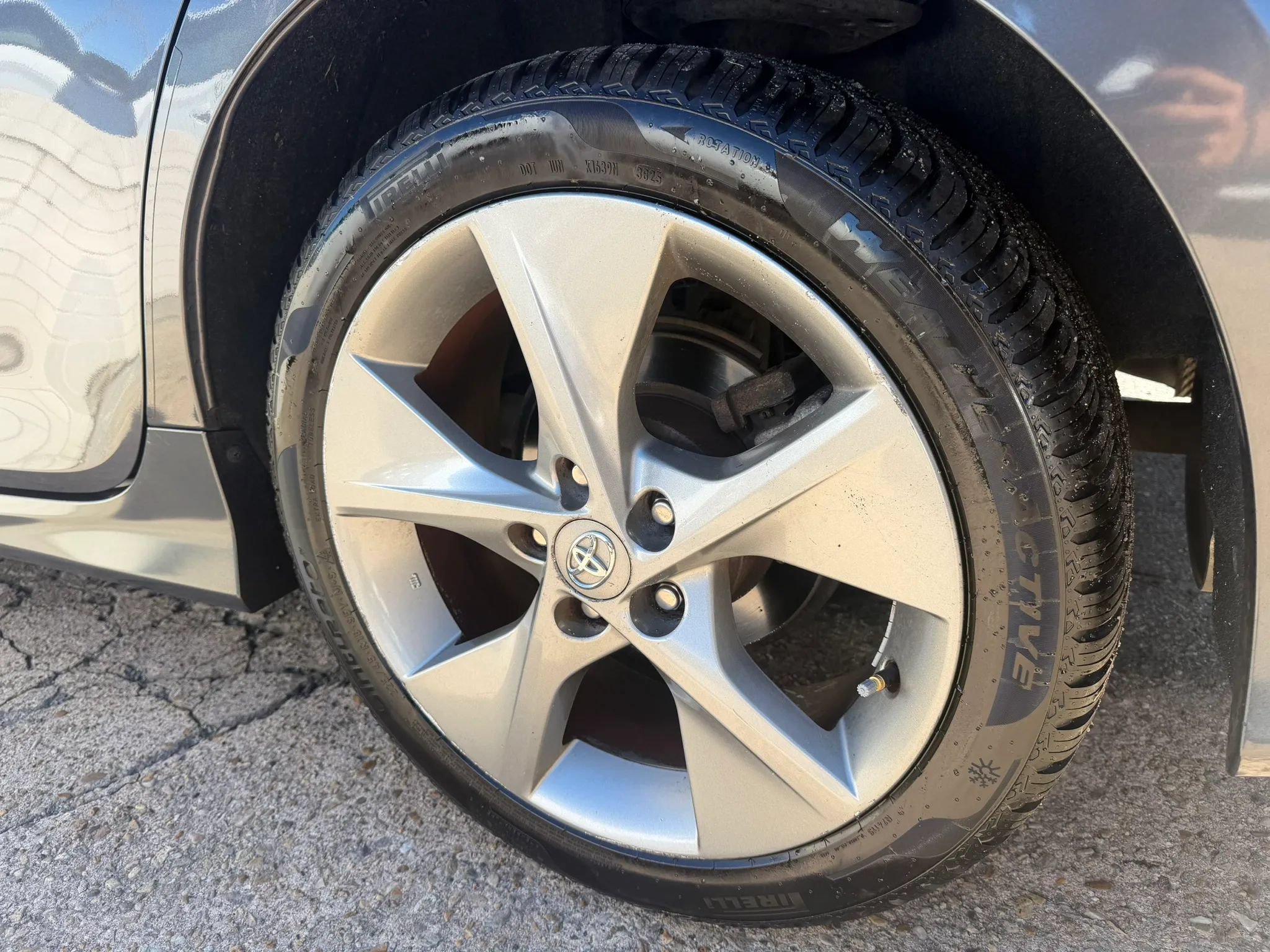 Used 2012 Toyota Camry SE FWD image 25