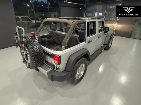 Used 2010 Jeep Wrangler Unlimited Sport AWD/4WD image 11