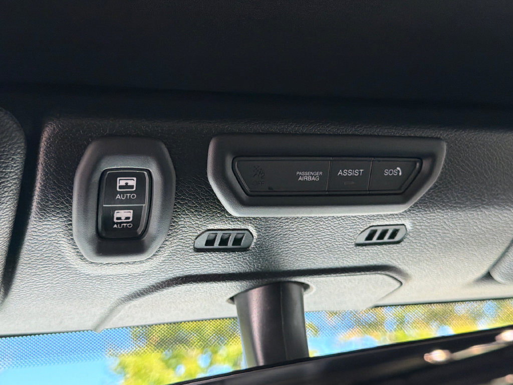Used 2022 Jeep Wrangler Unlimited Sahara w/ Cold Weather Group AWD/4WD image 32