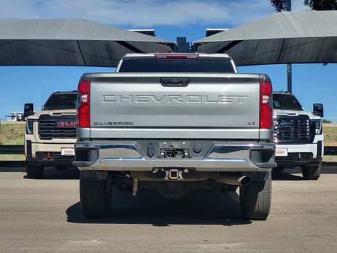 Used 2024 Chevrolet Silverado 2500 LT AWD/4WD image 6