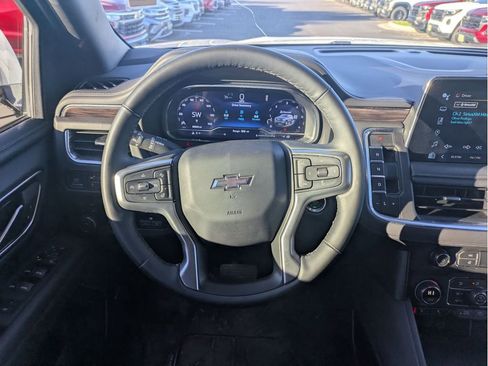 Used 2023 Chevrolet Tahoe Z71 w/ Luxury Package image 20