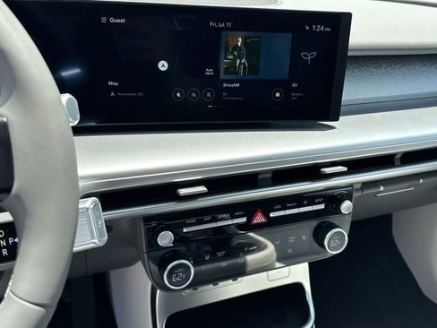 New 2026 Hyundai Ioniq 9 SE image 22