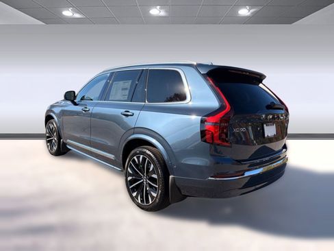 New 2026 Volvo XC90 B6 Plus w/ Protection Package image 3