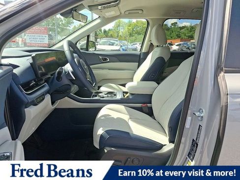 New 2026 Kia Carnival EX image 9