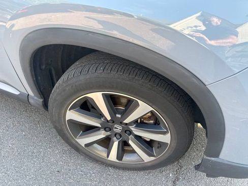 Used 2024 Honda Pilot Touring image 7