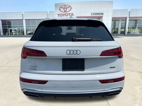 Used 2022 Audi Q5 2.0T Premium w/ Convenience Package AWD/4WD image 4