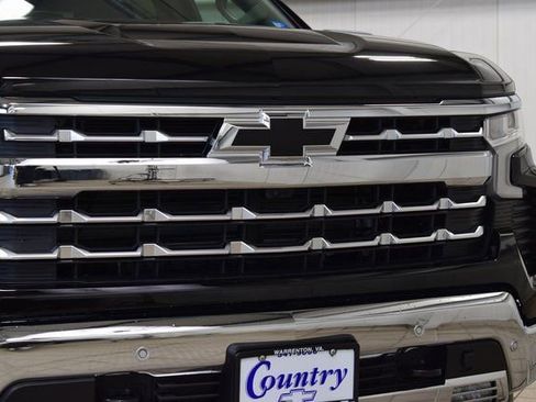 New 2026 Chevrolet Silverado 1500 LTZ w/ LTZ Premium Package AWD/4WD image 11