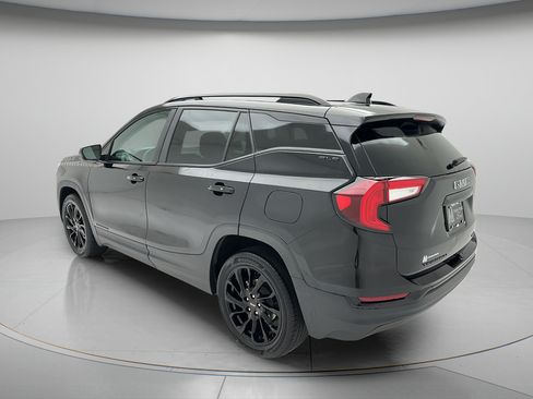 Used 2023 GMC Terrain SLE w/ Driver Convenience Package AWD/4WD image 4