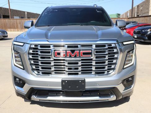 Used 2025 GMC Yukon XL Denali w/ Sun & Power Step Package RWD image 2