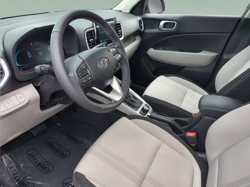 New 2026 Hyundai Venue SEL FWD image 17