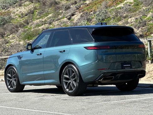 Used 2023 Land Rover Range Rover Sport SE Dynamic image 3