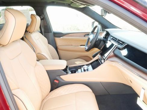 New 2025 Jeep Grand Cherokee L Summit image 24