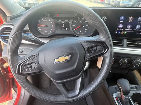 Used 2024 Chevrolet Trax LS w/ Driver Confidence Package FWD image 12