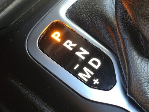 Used 2021 Jeep Wrangler Sport image 27