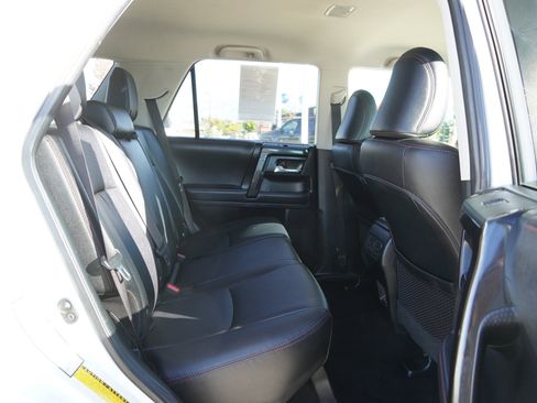 Certified 2022 Toyota 4Runner TRD Off-Road Premium image 26