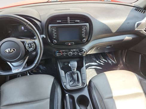 Used 2020 Kia Soul GT-Line FWD image 11