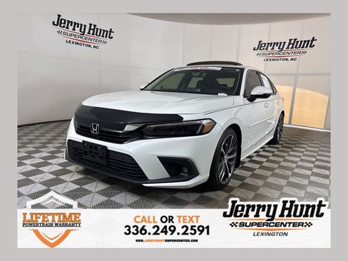 Used 2023 Honda Civic Touring image 1