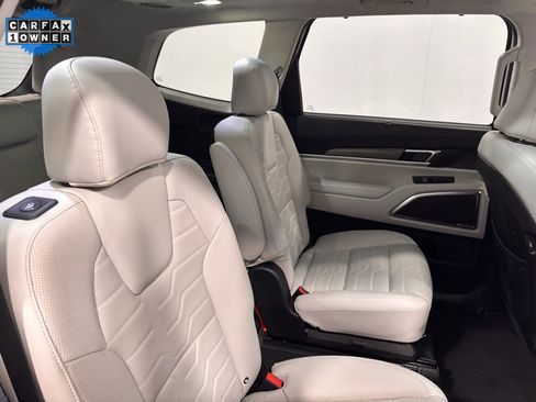 Used 2022 Kia Telluride SX w/ SX Prestige Package image 24
