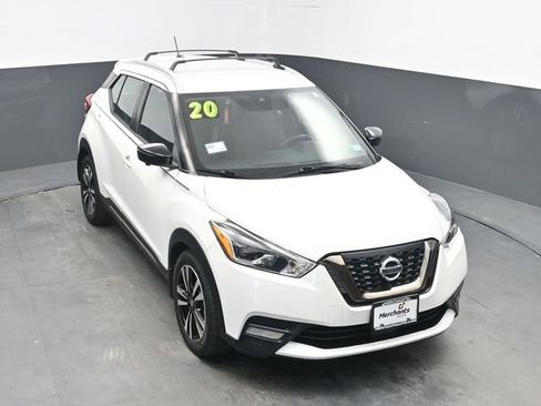 Used 2020 Nissan Kicks SR w/ Exterior Package image 21
