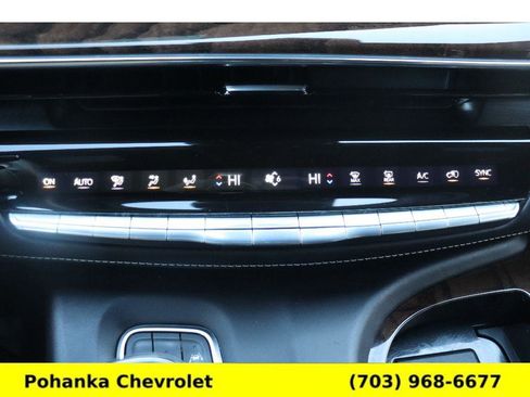 Used 2022 Cadillac Escalade ESV Premium Luxury Platinum image 18