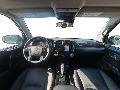 Used 2021 Toyota 4Runner TRD Off-Road Premium w/ Moonroof Package AWD/4WD image 11