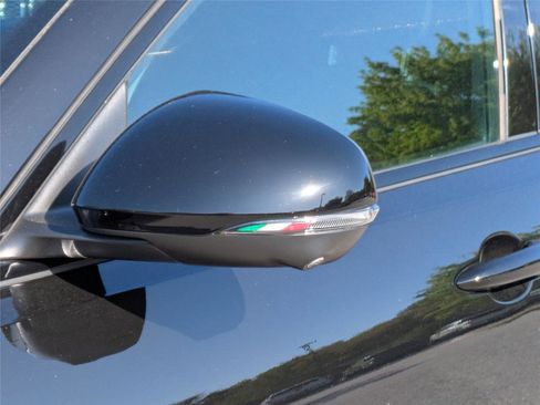 Used 2024 Alfa Romeo Tonale Veloce image 13