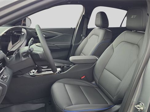 New 2026 Buick Envista Sport Touring w/ Convenience I Package image 11