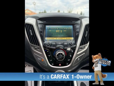 Used 2012 Hyundai Veloster w/ Style Pkg image 35